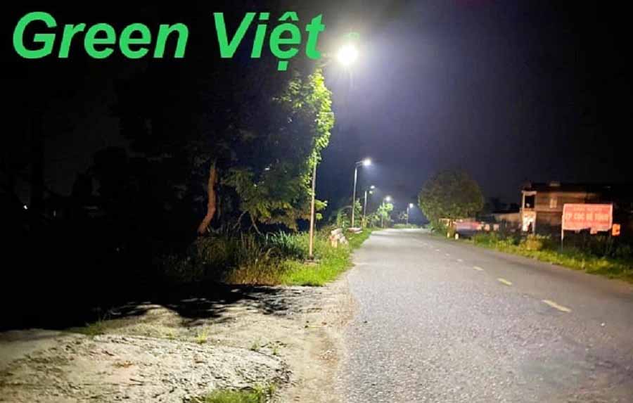 den-nang-luong-mat-troi-chiec-la-100w-den-solar-light-100w-l100