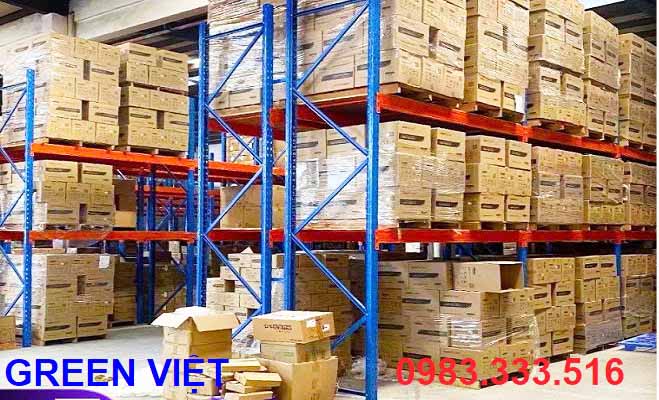 den-nang-luong-mat-troi-xach-tay