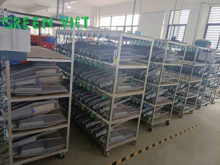 Đèn Đường Solar Light 1000W den-duong-solar-light-1000w-ptv1000-phi-thuyen-cao-cap