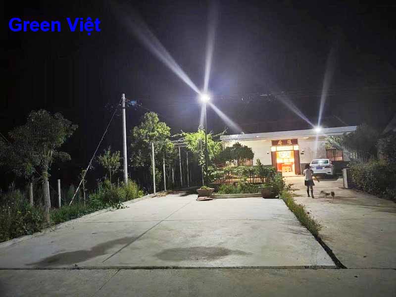 Đèn Solar Light UFO1000 den-san-vuon-solar-light-ufo1000-1000w