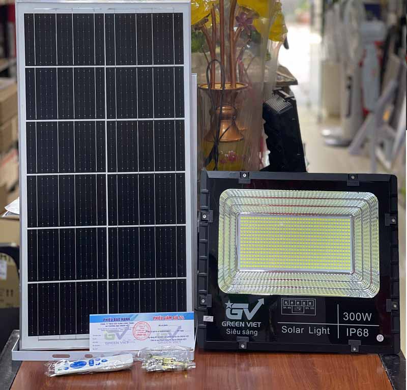 den-nang-luong-mat-troi-300w-p300-cao-cap