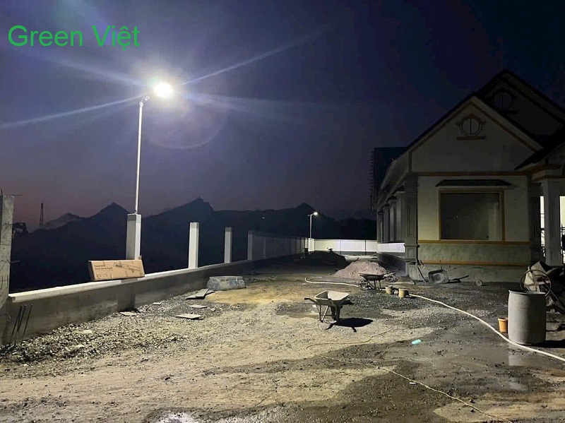 Đèn Năng Lượng Mặt Trời Jindian den-nang-luong-mat-troi-jindian-j-369-gia-re