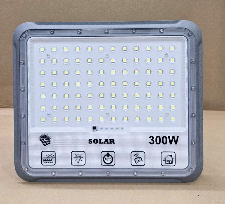 den-pha-chong-choi-nang-luong-mat-troi-300w