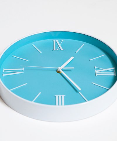 dong-ho-treo-tuong-nghe-thuat-hinh-tron-t211291