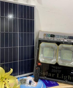 den-nang-luong-mat-troi-lap-nha-xuong-300w-den-solar-light-mn300