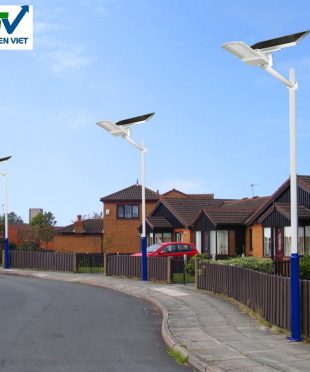 den-duong-cao-cap-nang-luong-mat-troi-120w-gv9121