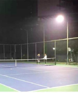 den-nang-luong-mat-troi-chong-loa-200w-cl-200