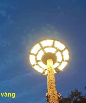 den-tru-nang-luong-mat-troi-500w-tufo-anh-sang-vang