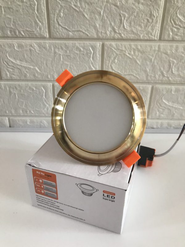 den-led-am-tran-7w-as-702-1-vien-vang