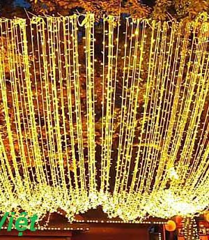 den-led-trang-tri-tha-manh-kieu-thac-nuoc-10-soi-2m-ledt04