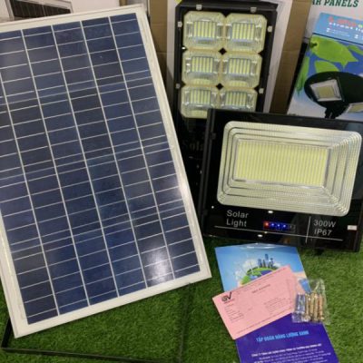 den-nang-luong-mat-troi-300w-ip67-den-nang-luong-cao-cap-solar-light