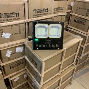 den-pha-200w-nang-luong-mat-troi-den-solar-light-200w-tsn