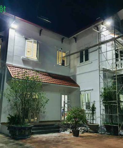 den-nang-luong-mat-troi-cao-cap-100w-den-solar-light-100w-trn21