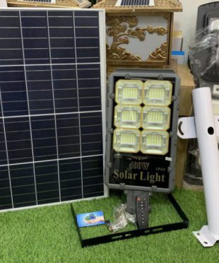 den-nang-luong-solar-light-400w-den-lap-ngoai-troi-m400