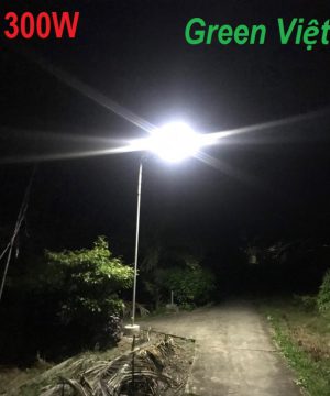 den-nang-luong-mat-troi-300w-den-lap-duong-giao-thong-300w-j300