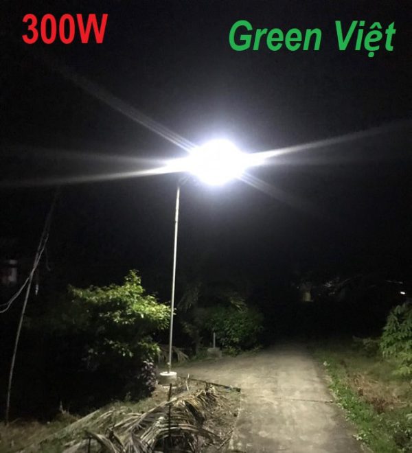 den-nang-luong-mat-troi-300w-den-lap-duong-giao-thong-300w-j300