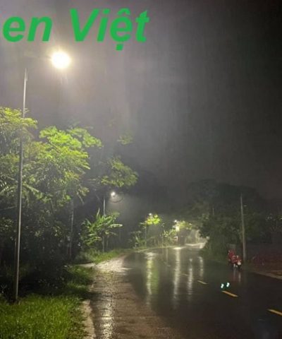 den-nang-luong-mat-troi-cao-cap-lap-duong-giao-thong-100w-131