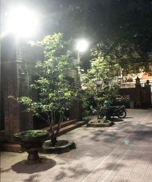 den-nang-luong-mat-troi-sieu-sang-200w-den-pha-nang-luong-cao-cap-200wtsn