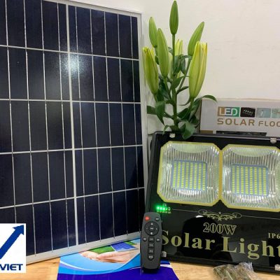 den-pha-200w-nang-luong-mat-troi-den-solar-light-200w-tsn