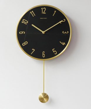 dong-ho-treo-tuong-nghe-thuat-qua-lac-g1911