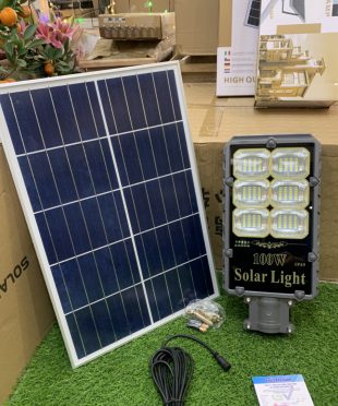 den-duong-nang-luong-mat-troi-cao-cap-200w-den-solar-light-200-mn12