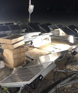 san-xuat-lap-dat-den-nang-luong-mat-troi-du-an-va-duong-nong-thon-moi