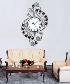 dong-ho-treo-tuong-nghe-thuat-phong-khach-cung-dan-mua-xuan-k6609v