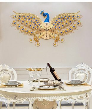 dong-ho-treo-tuong-nghe-thuat-moi-nhat-thang-5-2021