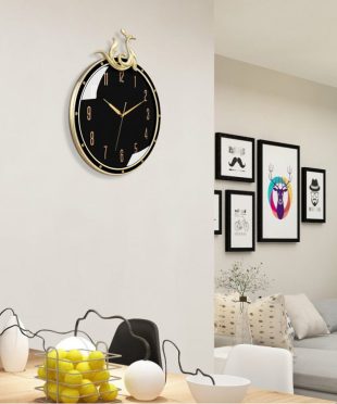 dong-ho-treo-tuong-nghe-thuat-phong-khach-bh1903