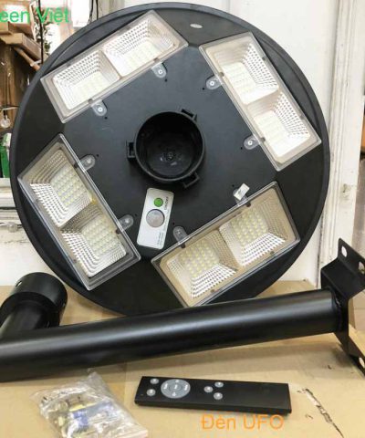 den-nang-luong-mat-troi-cao-cap-300w-chieu-sang-san-vuon-cong-vien-gv0122