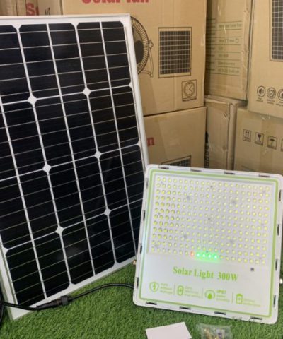 den-nang-luong-mat-troi-chong-loa-300w-den-cao-cap-green-viet