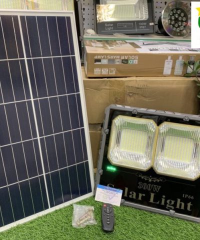 den-nang-luong-mat-troi-sieu-sang-300w-den-cao-cap-tsn300