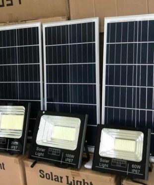 den-nang-luong-mat-troi-100w-bao-pin-vo-nhom