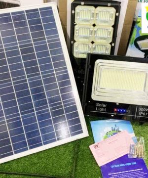 den-nang-luong-mat-troi-300w-pha-pnl300-sang-tap-trung