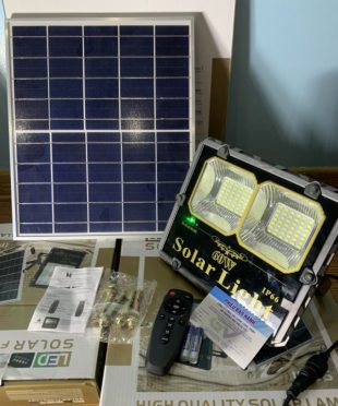 den-nang-luong-mat-troi-sieu-sang-60w-den-cao-cap-tsn60