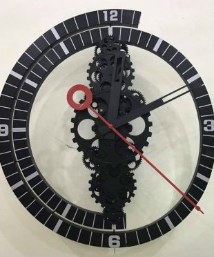 dong-ho-trang-tri-banh-rang-noi-that-sang-trong-tt22018