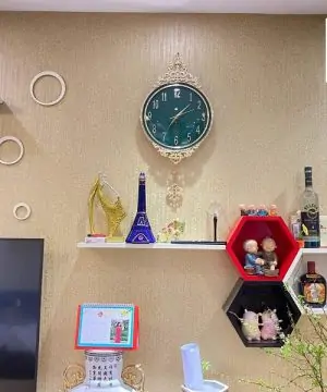 dong-ho-treo-tuong-decor-nghe-thuat-phong-khach-0020