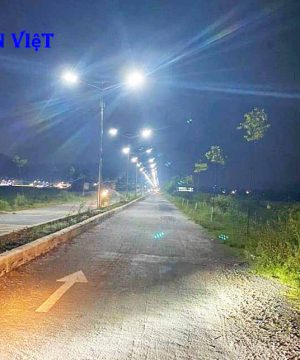 den-duong-nang-luong-mat-troi-100w-den-lap-duong-chiec-la-lap-giao-thong-gl-100
