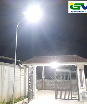 den-nang-luong-mat-troi-sieu-sang-500w-den-lap-san-vuon-bc500