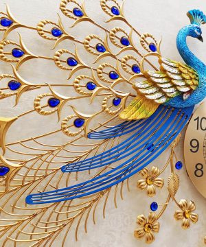 dong-ho-treo-tuong-nghe-thuat-t15018-chim-cong-vang-may-man