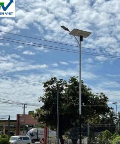 den-duong-nang-luong-mat-troi-cao-ap-300w-den-lap-du-an-zlg300