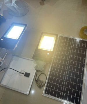 den-nang-luong-mat-troi-anh-sang-vang-400w