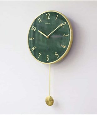 dong-ho-treo-tuong-qua-lac-mat-da-cam-thach-tt23016