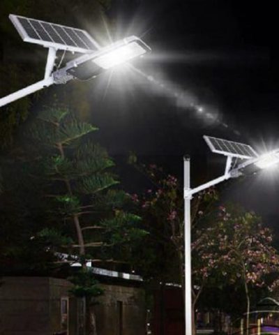 den-duong-led-nang-luong-mat-troi-300w-lap-san-vuon