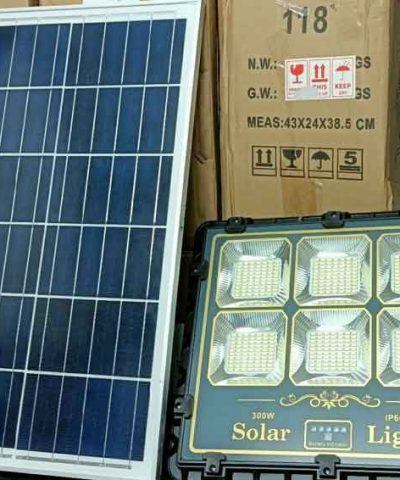 den-nang-luong-mat-troi-sieu-sang-300w-ma-gjt300