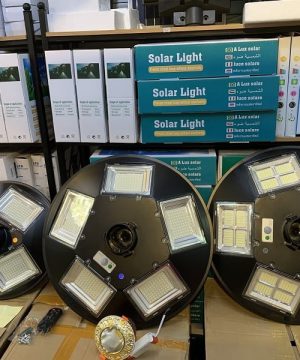 den-tru-nang-luong-mat-troi-san-vuon-dia-bay-500w-dt500