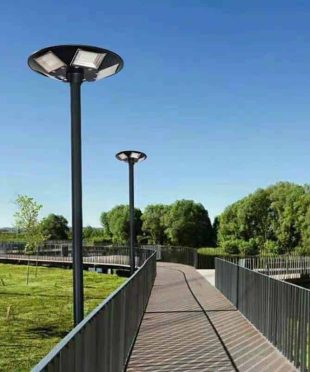 lap-den-nang-luong-mat-troi-hoang-hoa