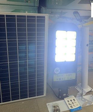 mau-den-nang-luong-mat-troi-lap-san-the-thao-400w