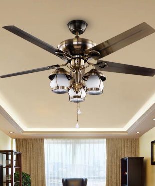 quat-tran-den-trang-tri-qgv104