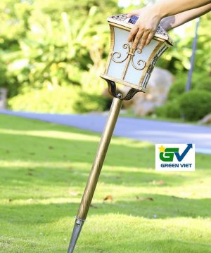 den-nang-luong-mat-troi-tru-trang-tri-san-vuon-ttsv121